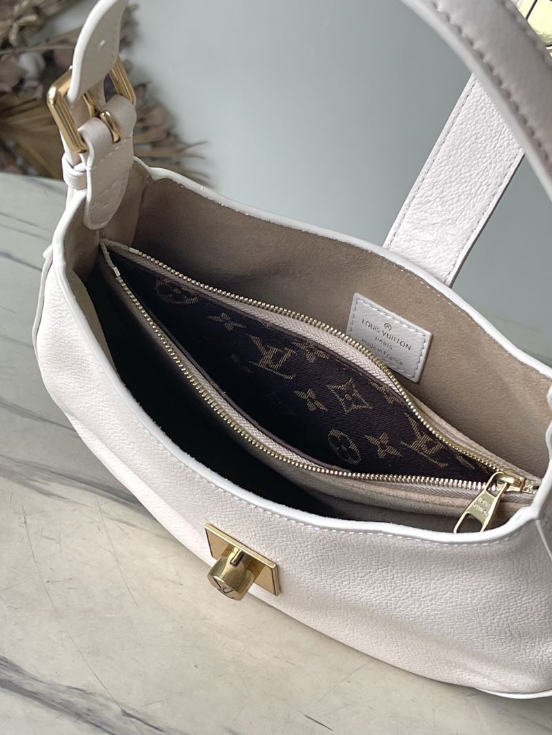 Louis Vuitton Hobo Bags